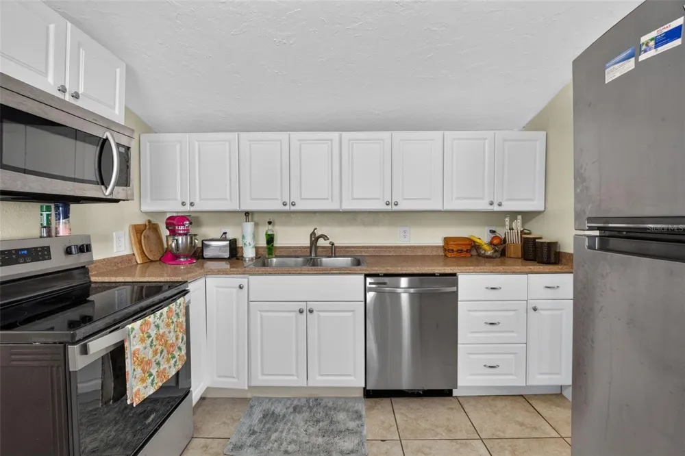 5161 RENA STREET St Petersburg, FL 33709