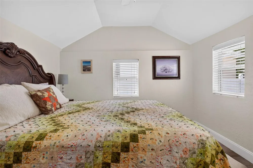 5161 RENA STREET St Petersburg, FL 33709