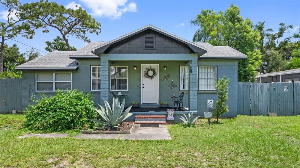 8709 EL PORTAL DRIVE Tampa, FL 33604