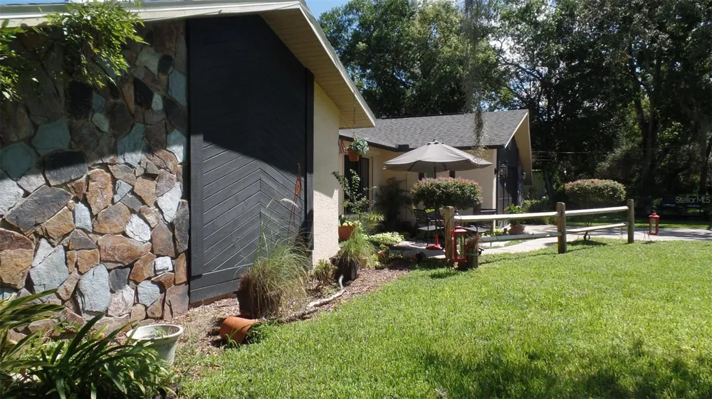 8057 DELAWARE DRIVE Weeki Wachee, FL 34607