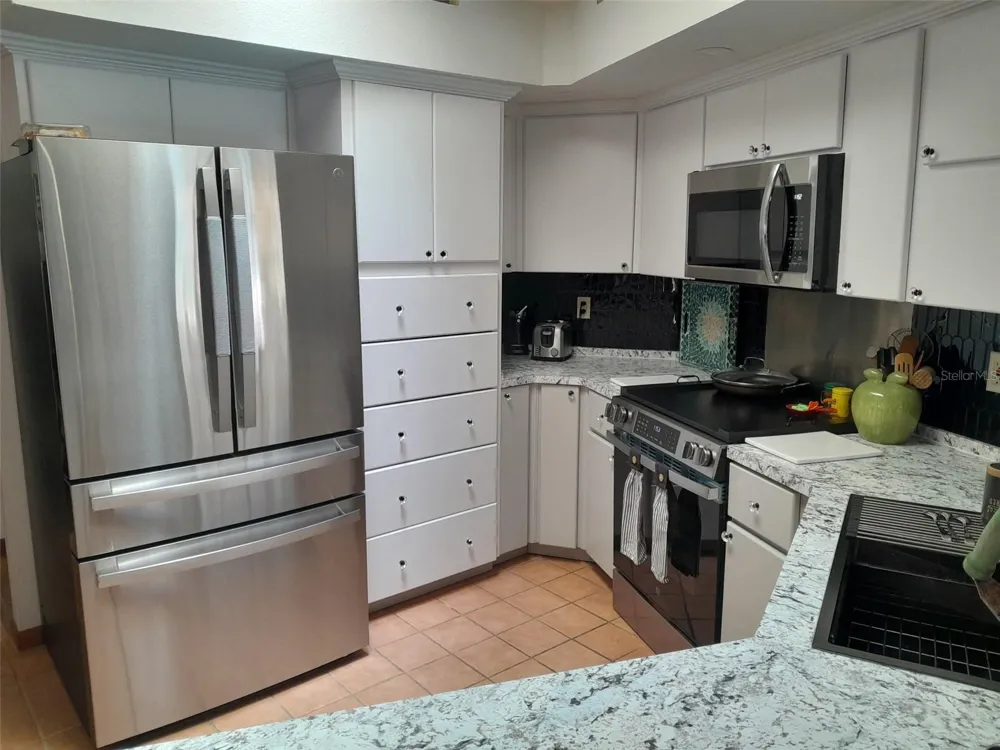 8057 DELAWARE DRIVE Weeki Wachee, FL 34607