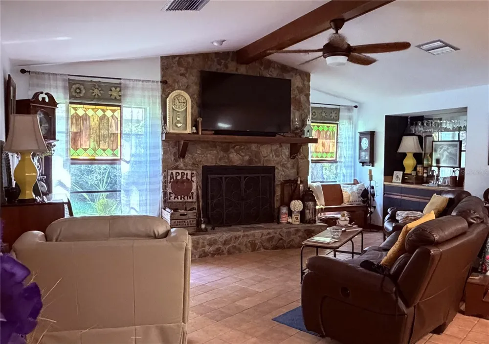 8057 DELAWARE DRIVE Weeki Wachee, FL 34607