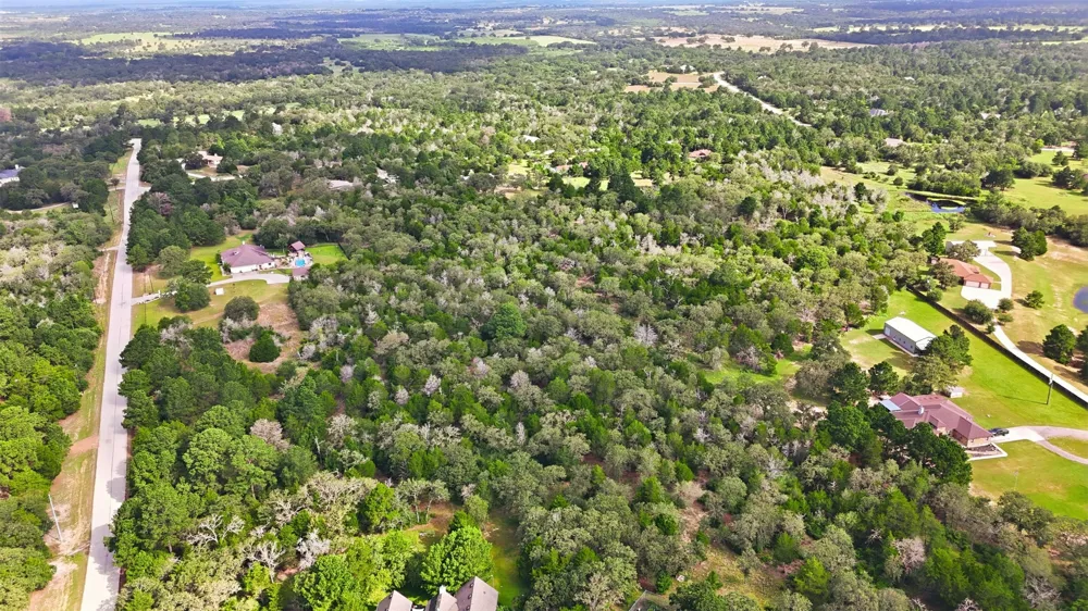 318 Corral Road Smithville, TX 78957