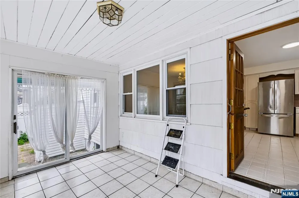 111 Paterson Avenue Hasbrouck Heights, NJ 07604