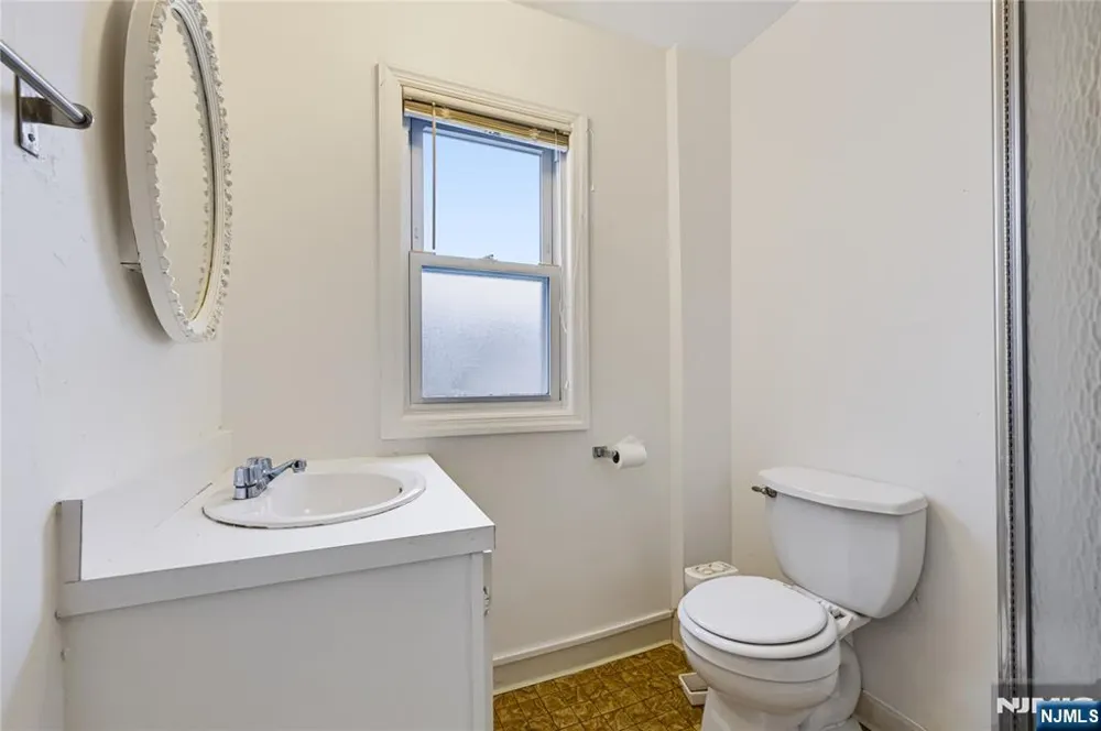 111 Paterson Avenue Hasbrouck Heights, NJ 07604