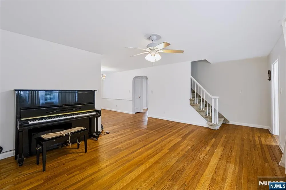 111 Paterson Avenue Hasbrouck Heights, NJ 07604