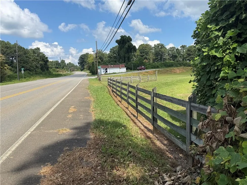 2170 Talking Rock Road Jasper, GA 30143