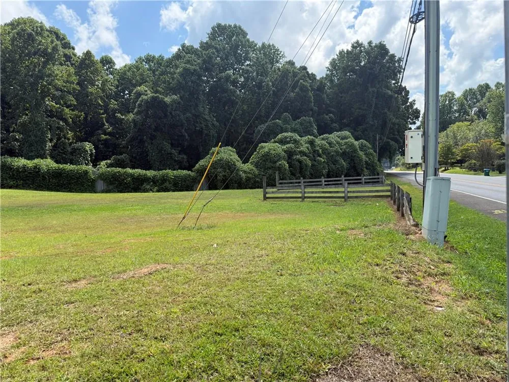 2170 Talking Rock Road Jasper, GA 30143