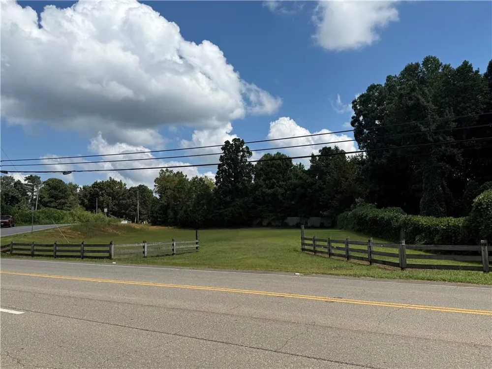 2170 Talking Rock Road Jasper, GA 30143