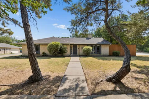 2844 Teakwood Lane