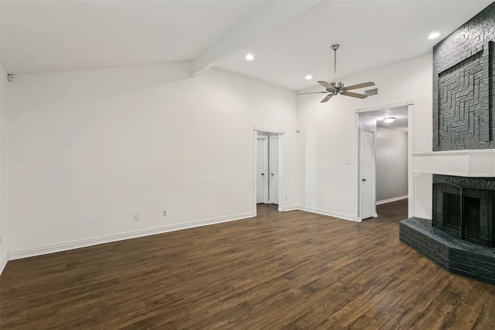 424 Allencrest Drive White Settlement, TX 76108