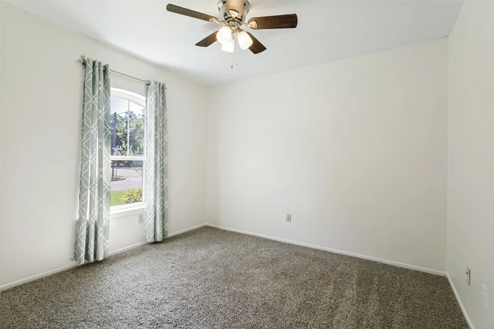 424 Allencrest Drive White Settlement, TX 76108