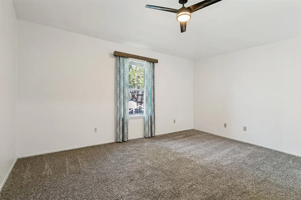 424 Allencrest Drive White Settlement, TX 76108