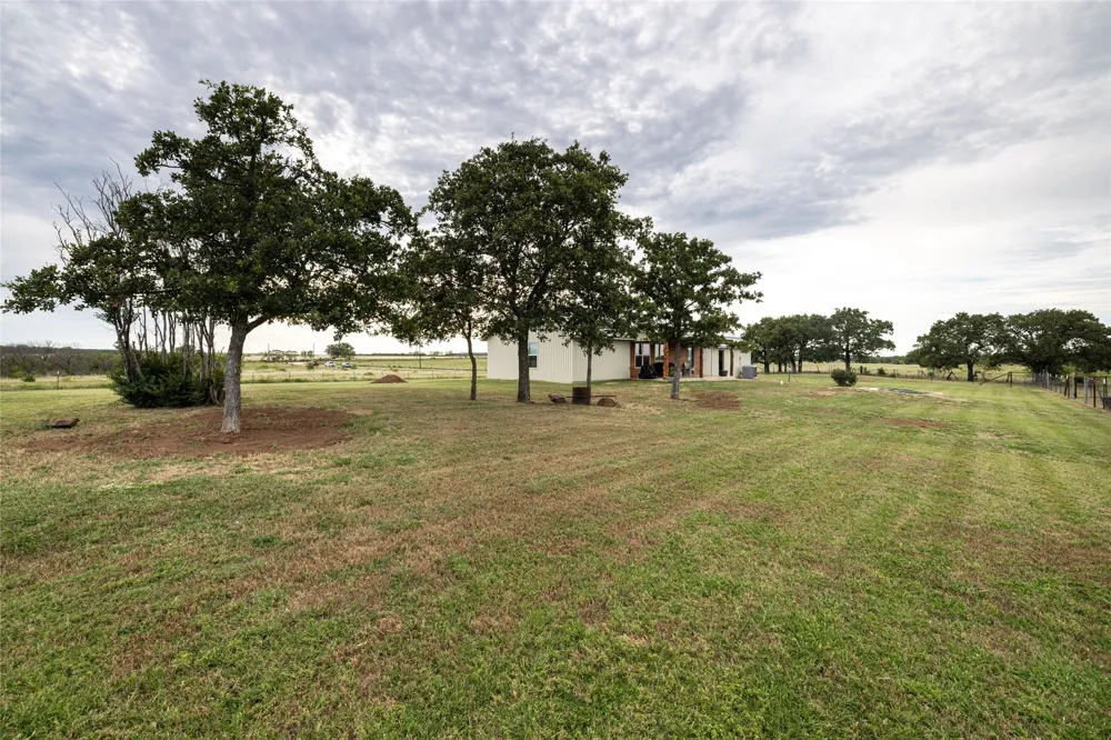 493 Browning Road Bellevue, TX 76228