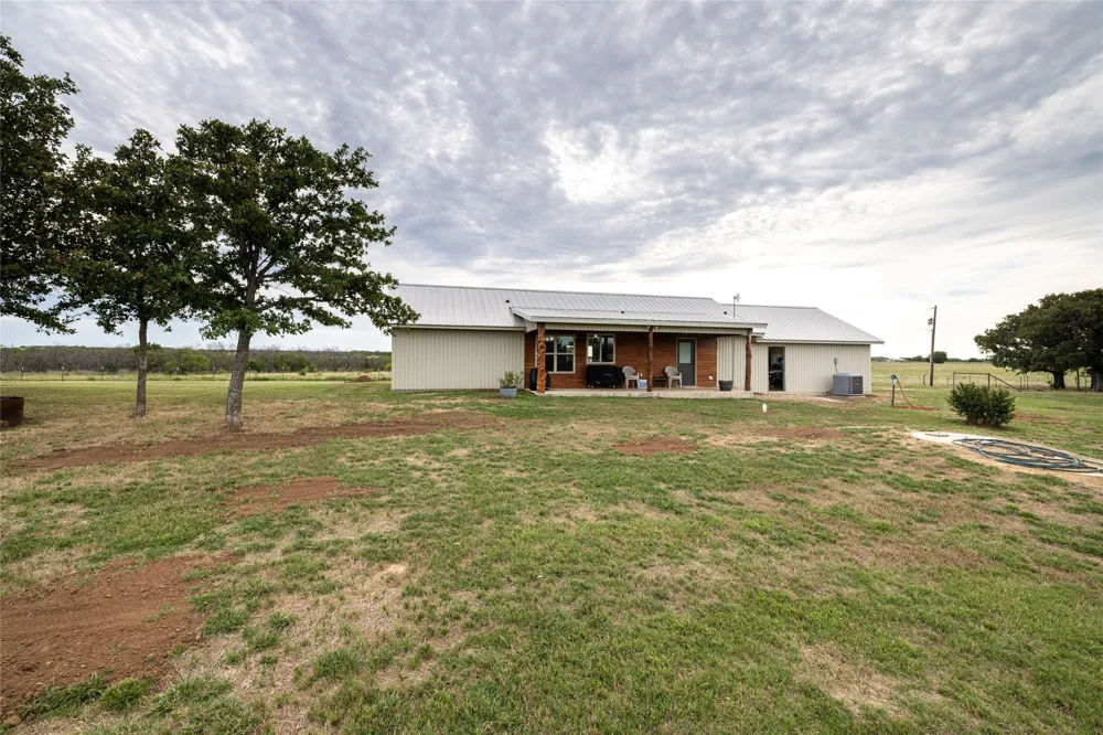 493 Browning Road Bellevue, TX 76228