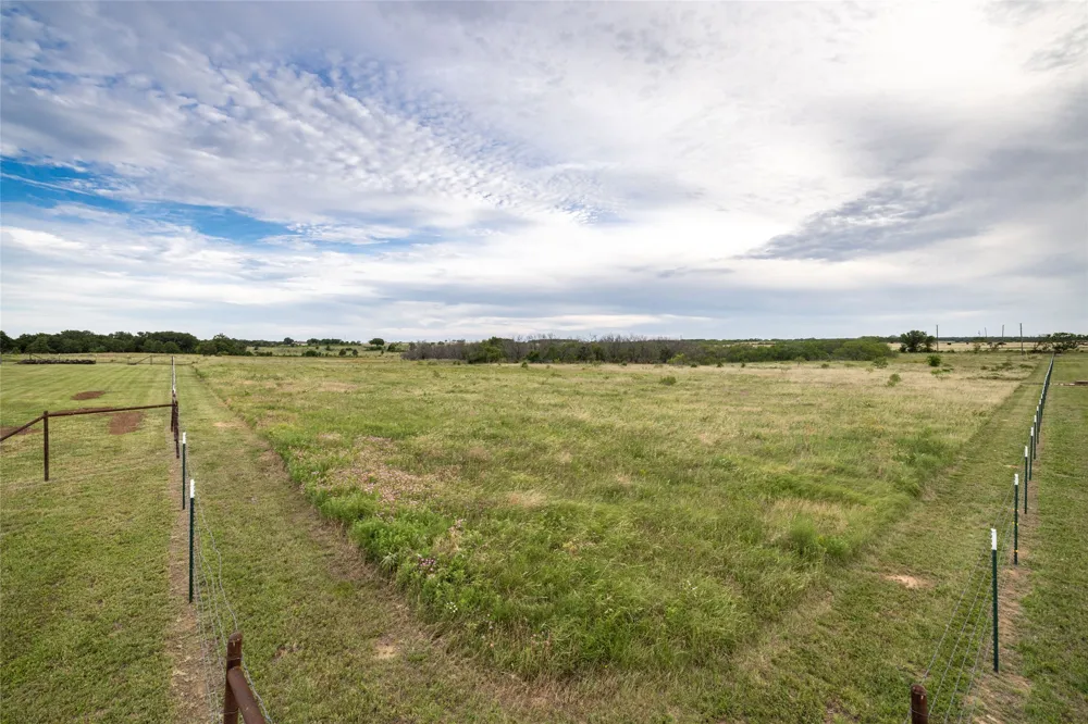 493 Browning Road Bellevue, TX 76228