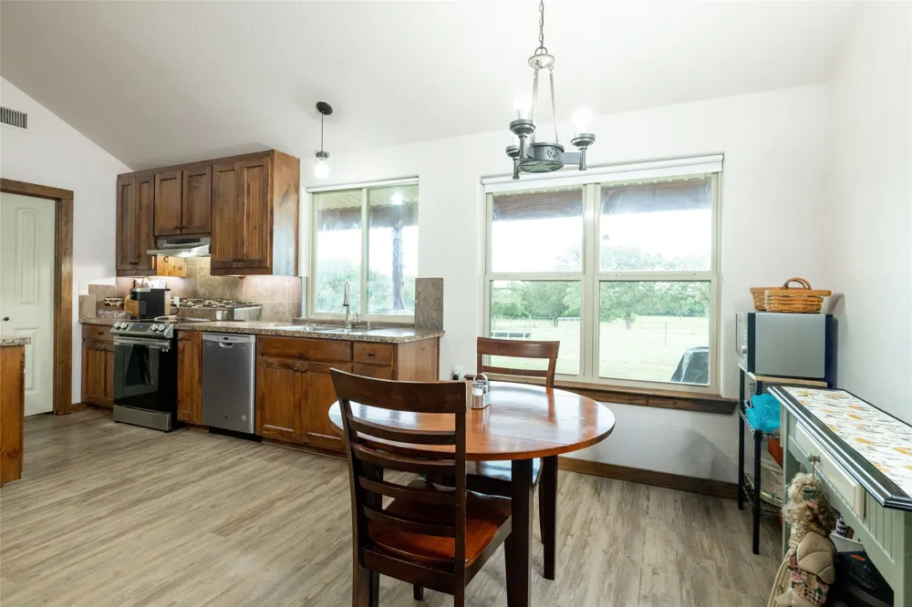 493 Browning Road Bellevue, TX 76228