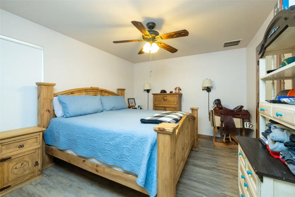 493 Browning Road Bellevue, TX 76228