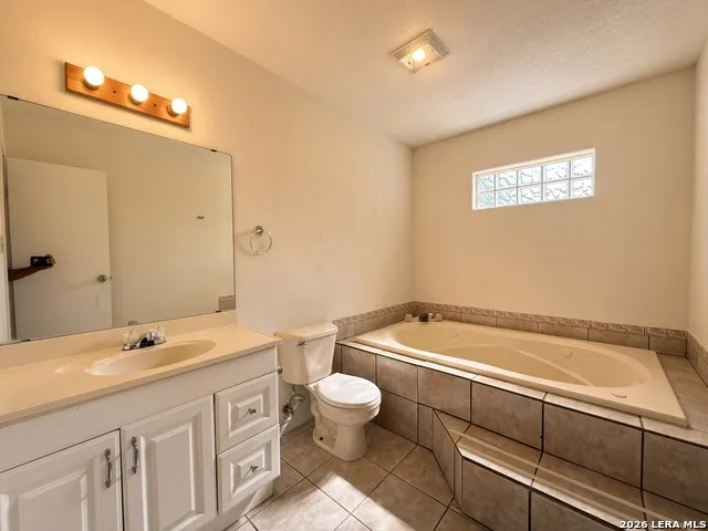 1430 RAINTREE DR Eagle Pass, TX 78852