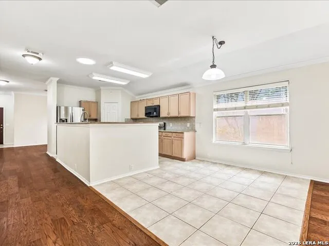 1665 Rolling Brook Ln Schertz, TX 78154