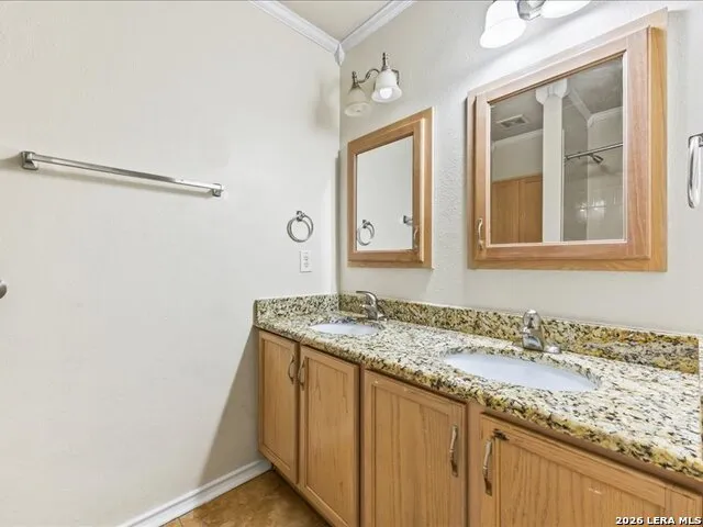 1665 Rolling Brook Ln Schertz, TX 78154