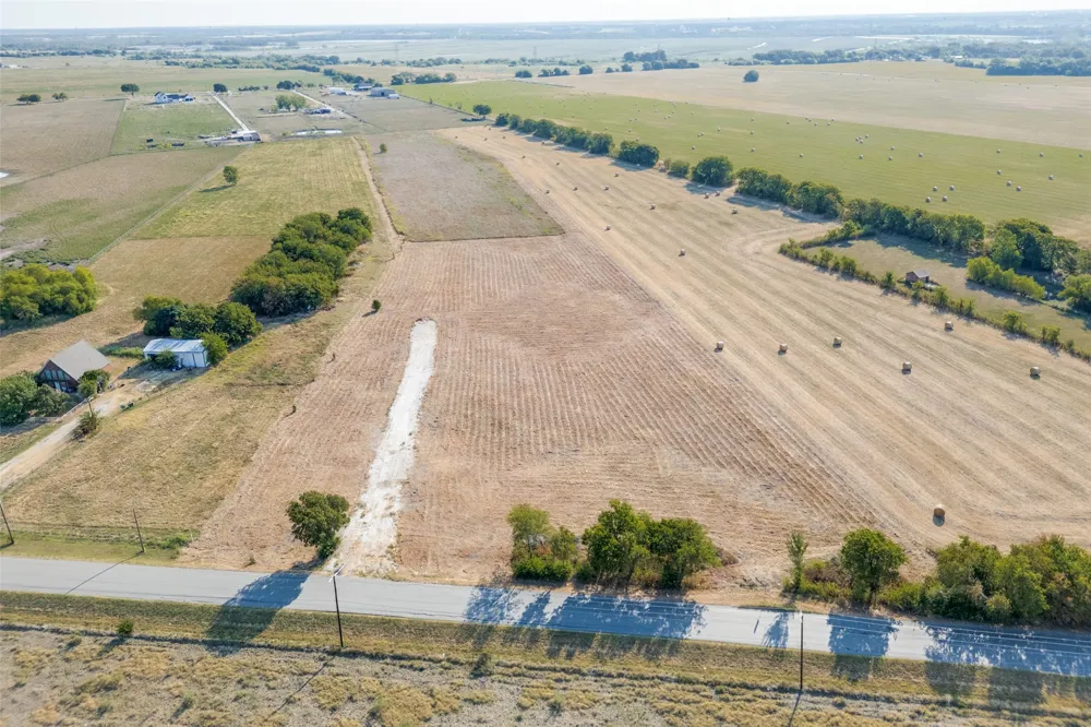 835 Combine Road Seagoville, TX 75159