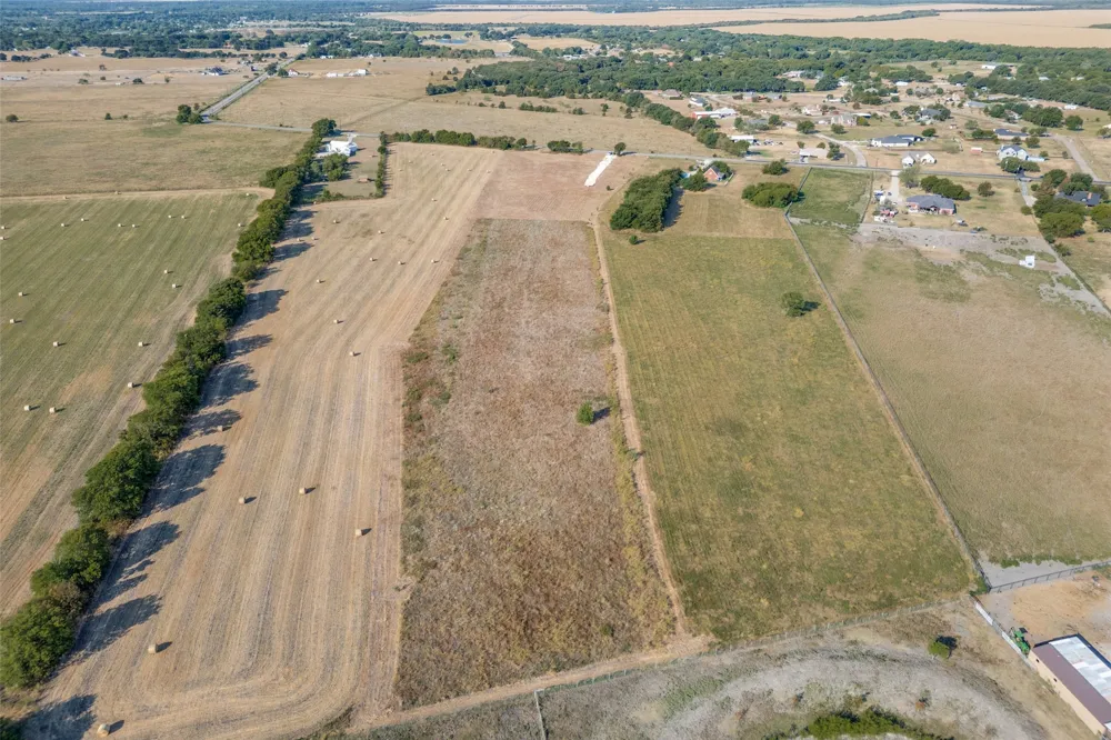 835 Combine Road Seagoville, TX 75159