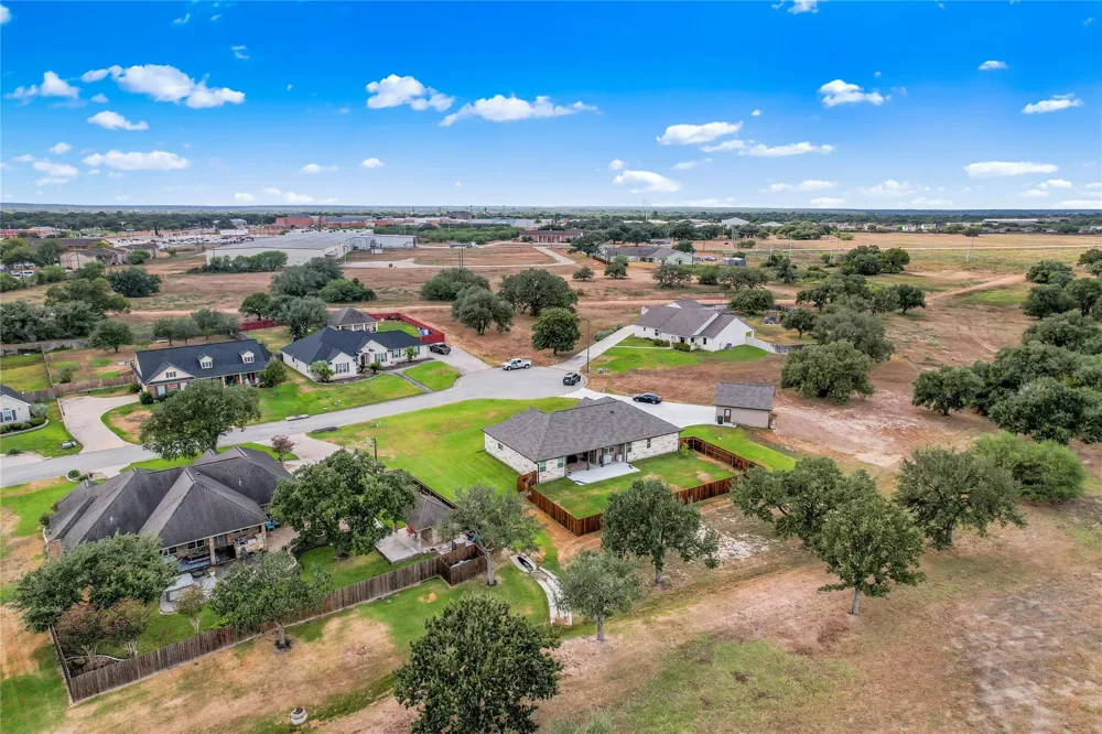 106 Laurel Oak Circle Cuero, TX 77954