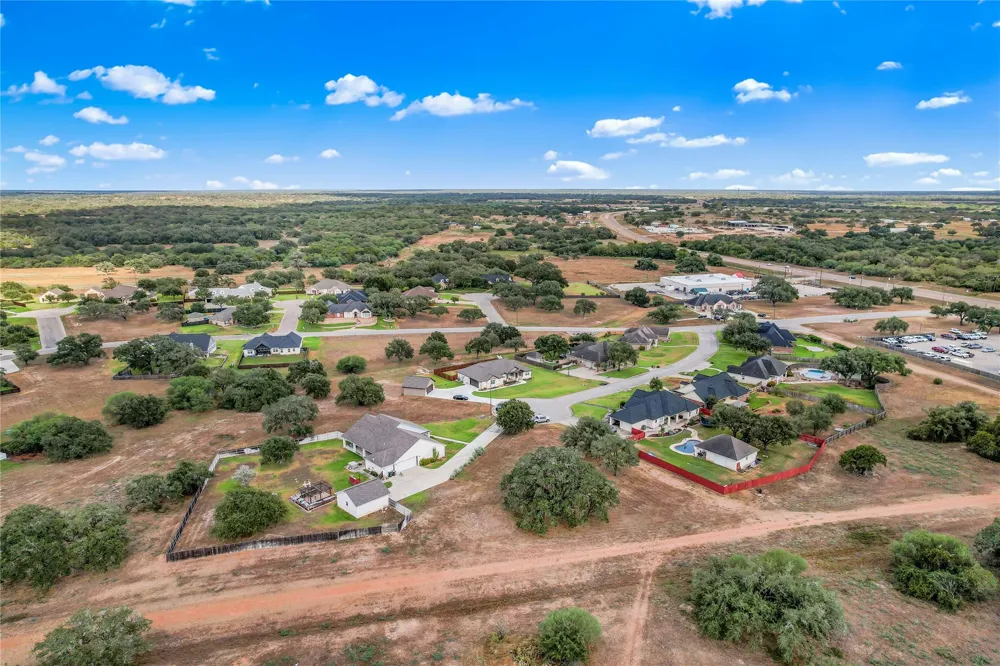 106 Laurel Oak Circle Cuero, TX 77954
