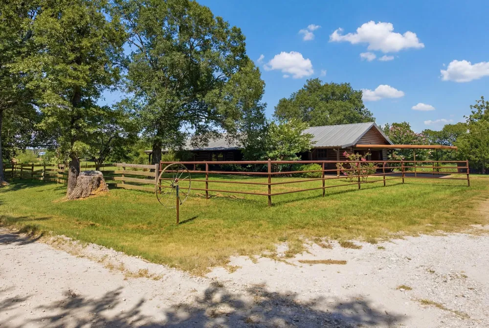 577 Watson Road Normangee, TX 77871