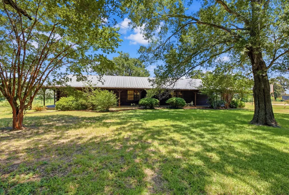 577 Watson Road Normangee, TX 77871