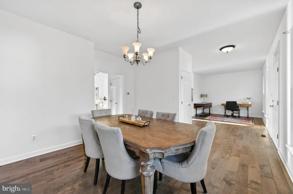 8840 MAPLEVILLE ROAD Mount Airy, MD 21771