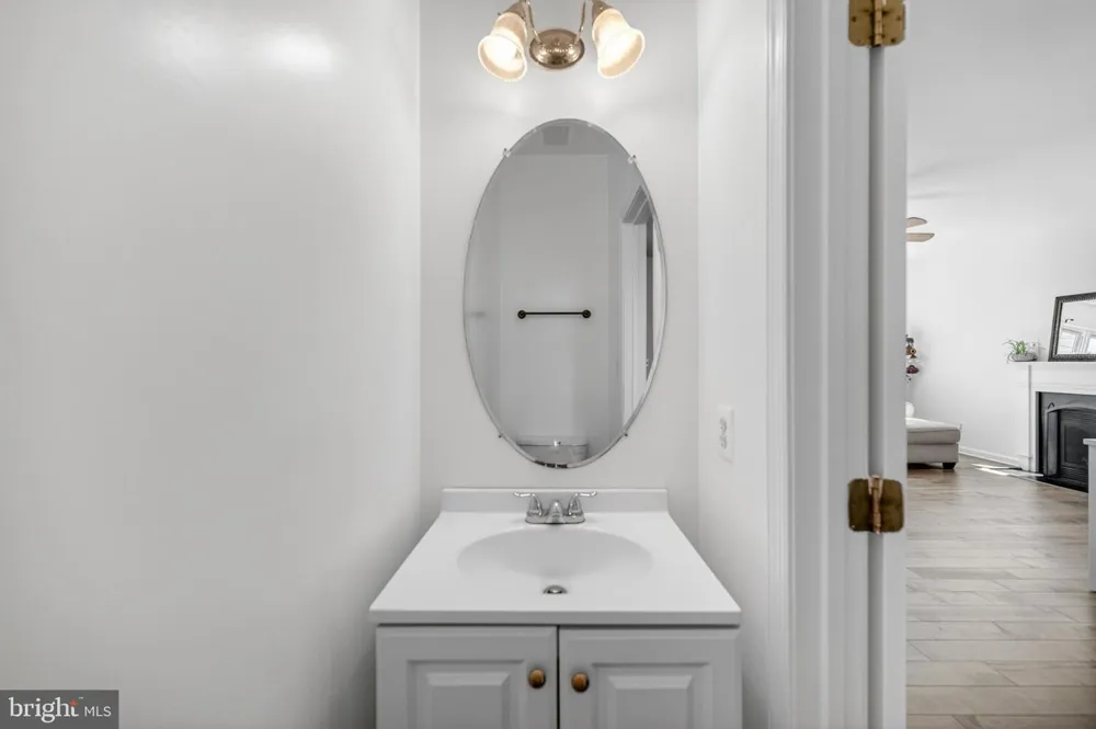 8840 MAPLEVILLE ROAD Mount Airy, MD 21771