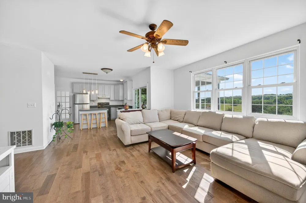 8840 MAPLEVILLE ROAD Mount Airy, MD 21771