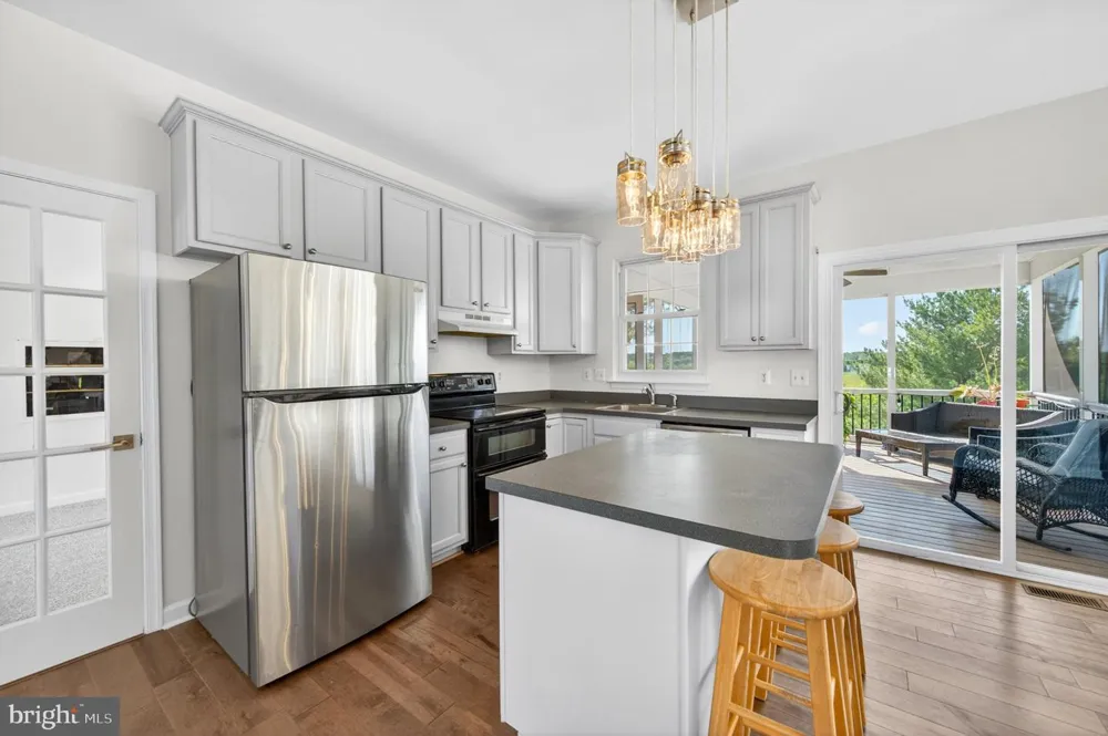 8840 MAPLEVILLE ROAD Mount Airy, MD 21771