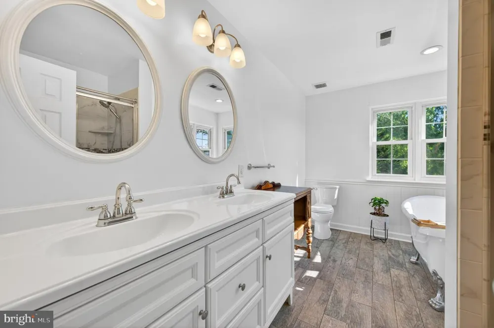 8840 MAPLEVILLE ROAD Mount Airy, MD 21771
