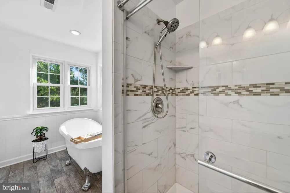8840 MAPLEVILLE ROAD Mount Airy, MD 21771