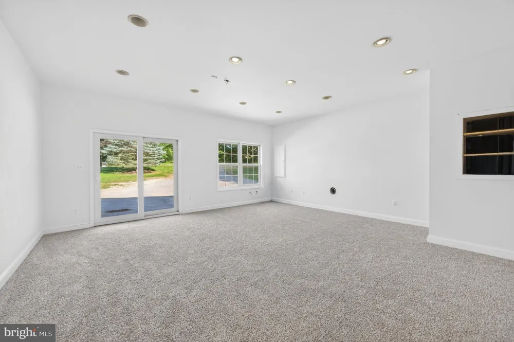 8840 MAPLEVILLE ROAD Mount Airy, MD 21771