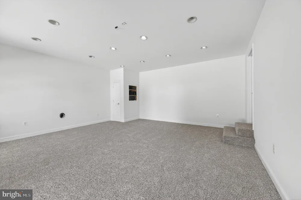 8840 MAPLEVILLE ROAD Mount Airy, MD 21771