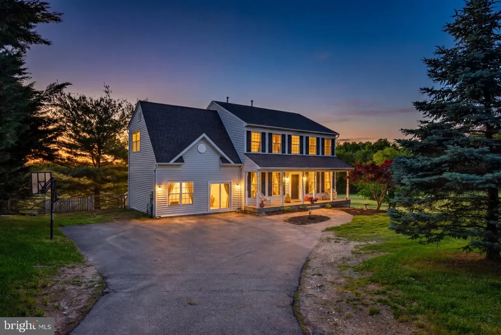 8840 MAPLEVILLE ROAD Mount Airy, MD 21771