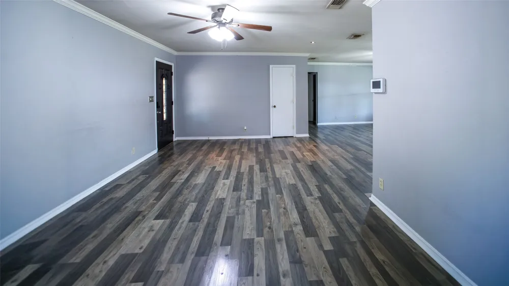 1009 W Edwards Olney, TX 76374