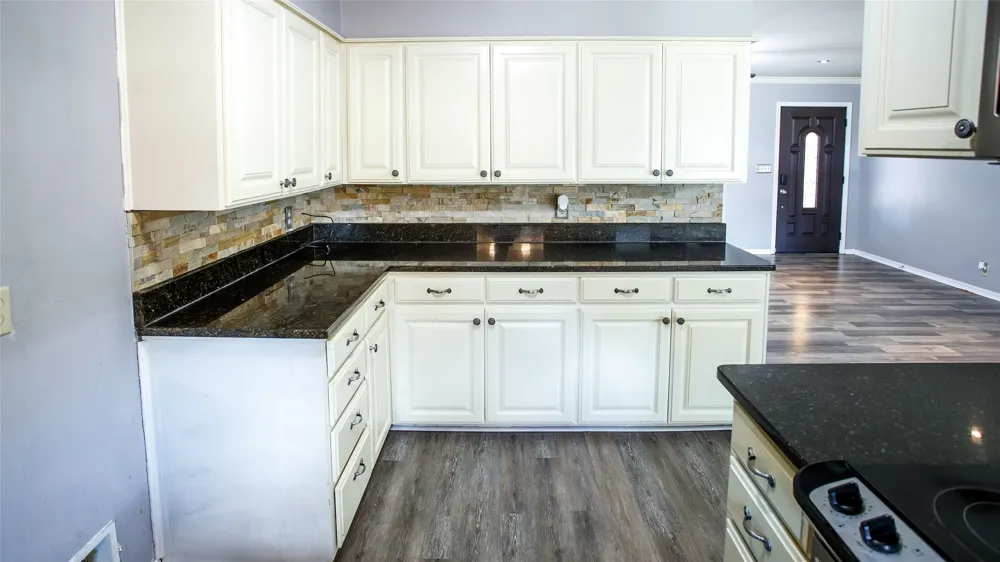 1009 W Edwards Olney, TX 76374