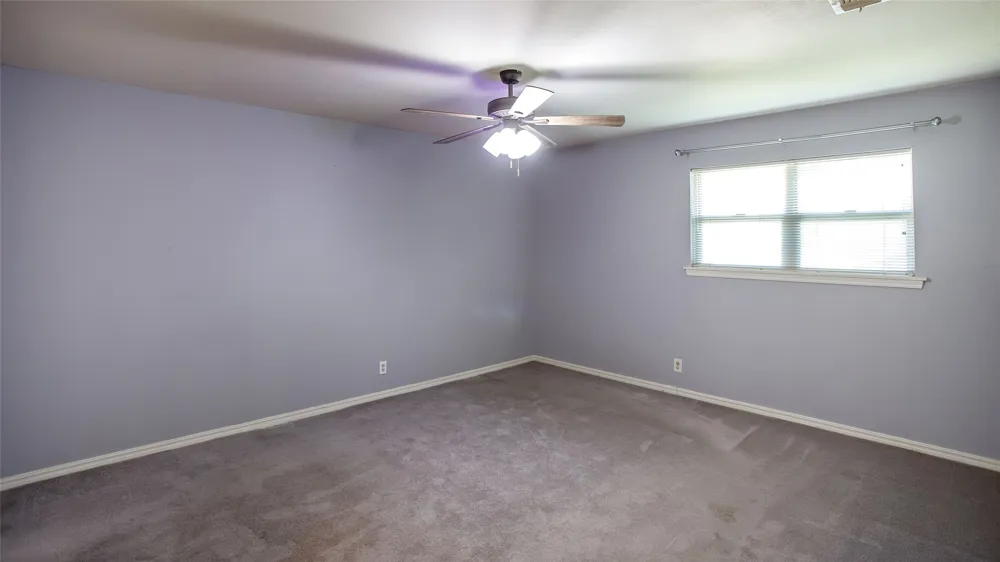 1009 W Edwards Olney, TX 76374