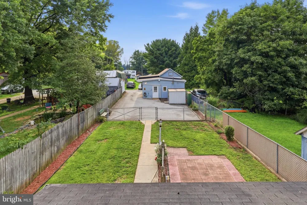 222 MAIN STREET Jacobus, PA 17407