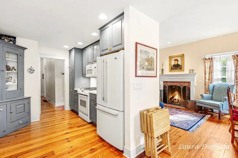345 Mary Street Saugatuck, MI 49453