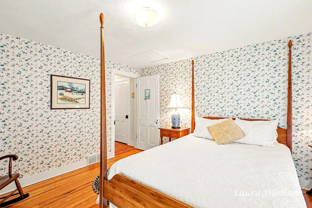 345 Mary Street Saugatuck, MI 49453