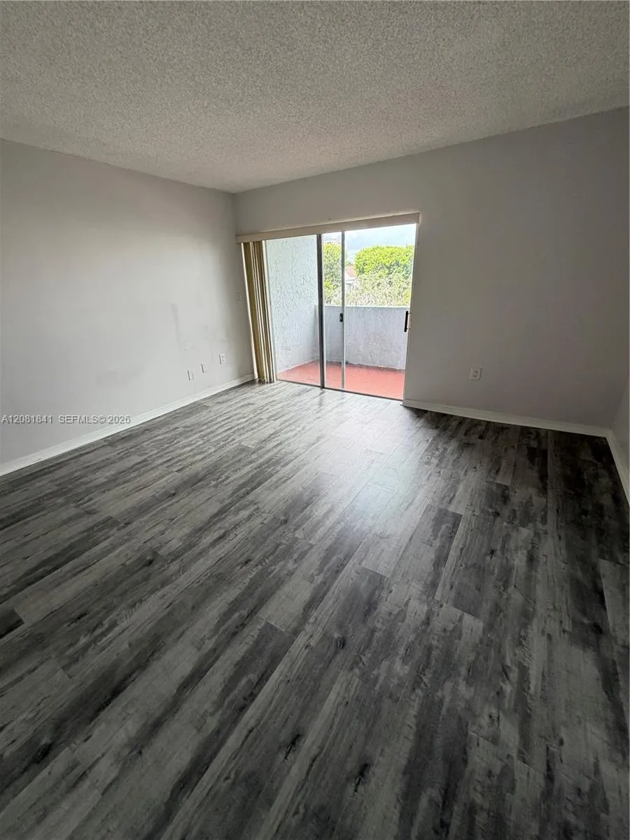 9371 Fontainebleau Blvd #I225 Miami, FL 33172