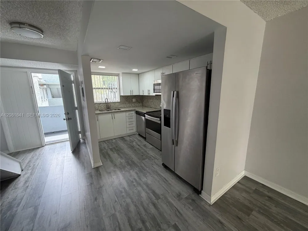 9371 Fontainebleau Blvd #I225 Miami, FL 33172