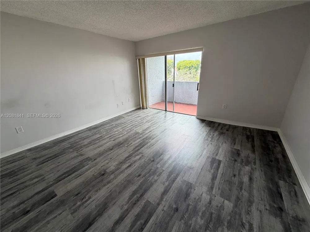 9371 Fontainebleau Blvd #I225 Miami, FL 33172