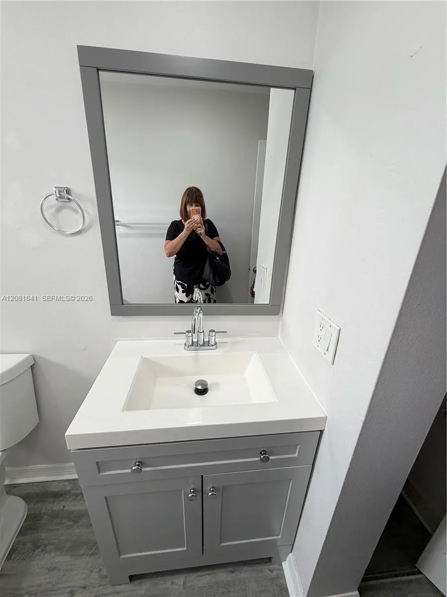 9371 Fontainebleau Blvd #I225 Miami, FL 33172